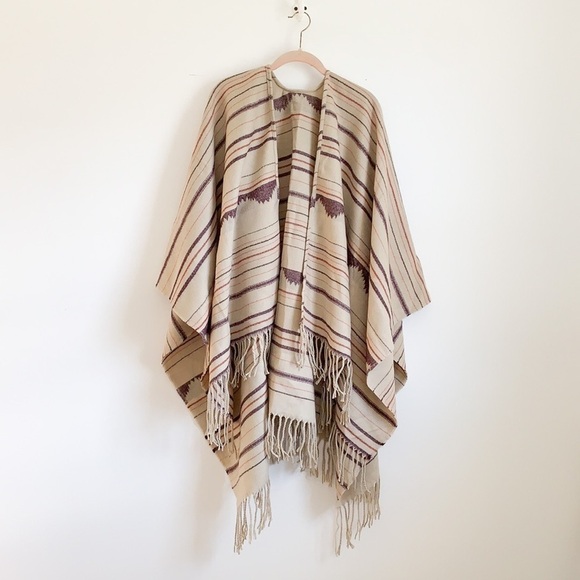 Western Aztec Print Wrap Poncho - Picture 1 of 6